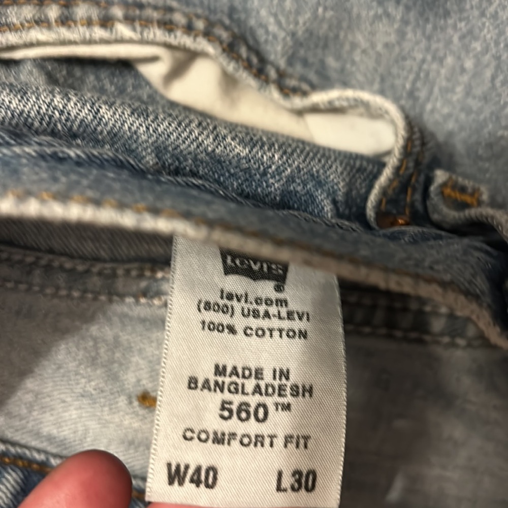 Levi Jeans - Picture 2 of 5